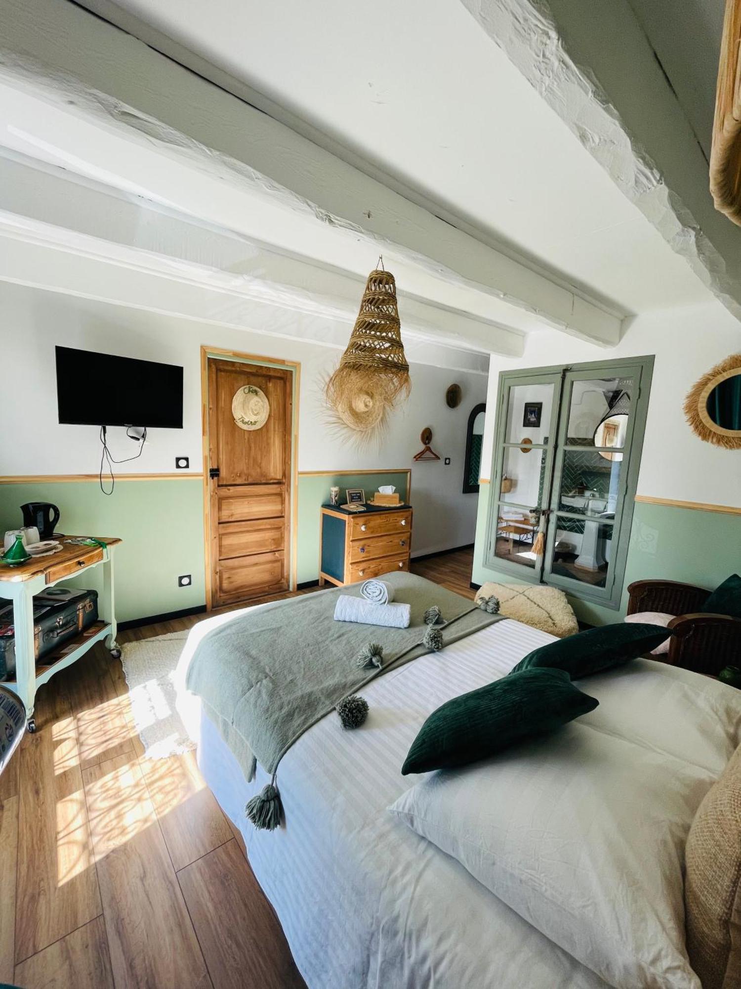 Chez Trotro Apartment Saint-Pierre-de-Plesguen ภายนอก รูปภาพ