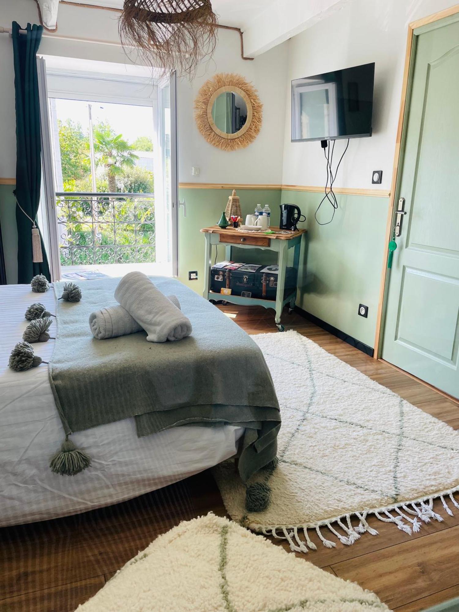 Chez Trotro Apartment Saint-Pierre-de-Plesguen ภายนอก รูปภาพ