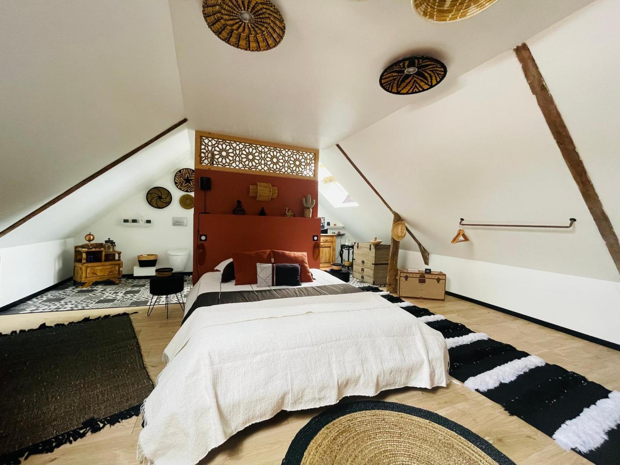 Chez Trotro Apartment Saint-Pierre-de-Plesguen ภายนอก รูปภาพ